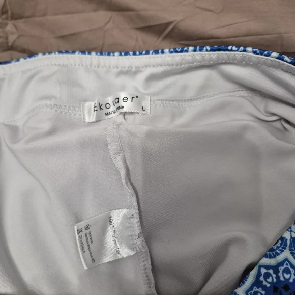 Ekouaer Blue Patterned Women's Skort Size Large - Picture 4 of 6